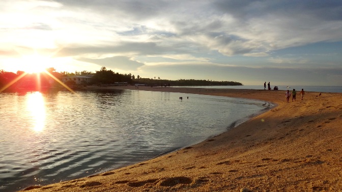 Late afternoon at Higatangan Island sand bar, Biliran, Visayas, Philippines