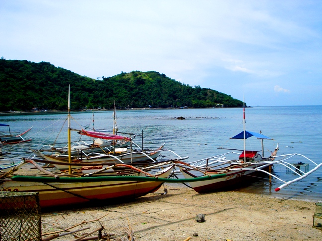 fishing community olotayan island, capiz, philippines