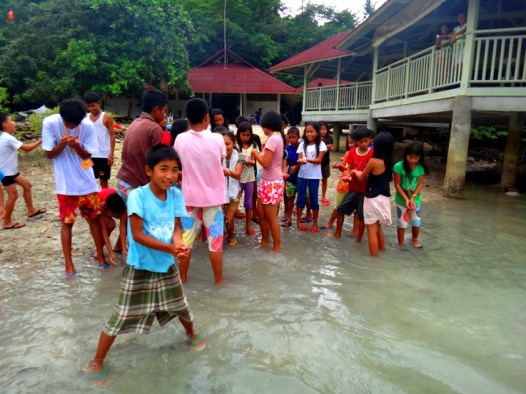 Facilitating a water activity at Danjugan Island