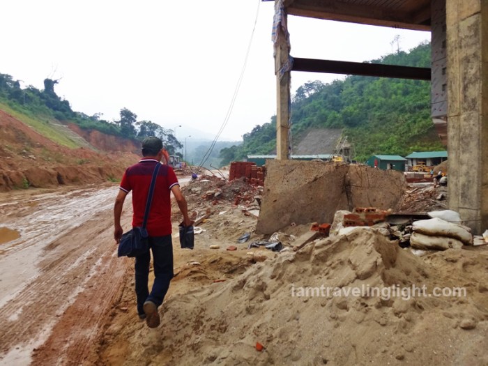 muddy roads crossing the border vietnam to laos, hanoi to vientiane bus