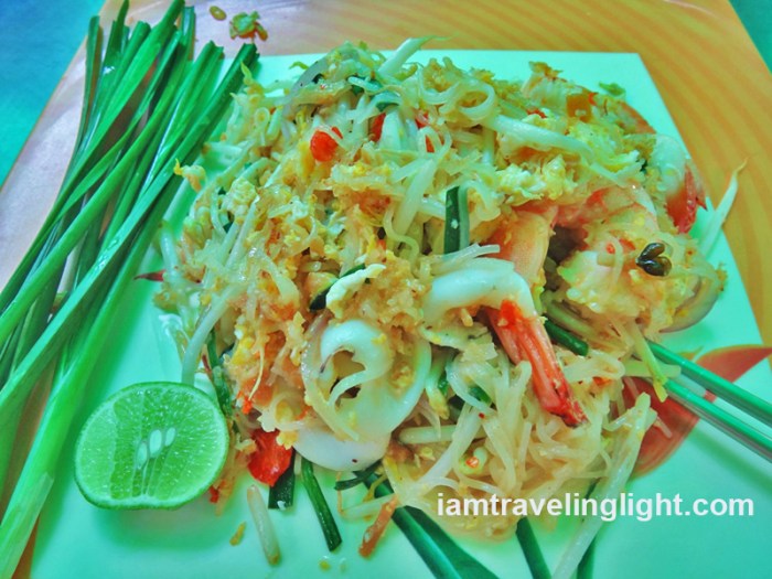 best pad thai in thailand, The Original Pad Thai at Tha Chang Pier, near grand palace, bangkok