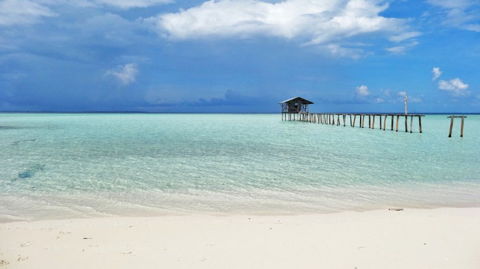 palawan-balabac-onuk-island-most-beautiful-beach-powdery-white-sand-unspoiled-remote