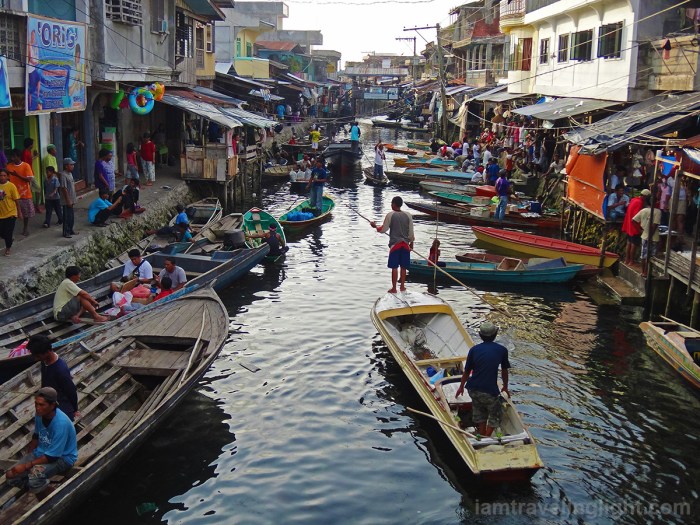 tawi-tawi-sitangkai-floating-market-floating-village-badjao-mindanao-philippines
