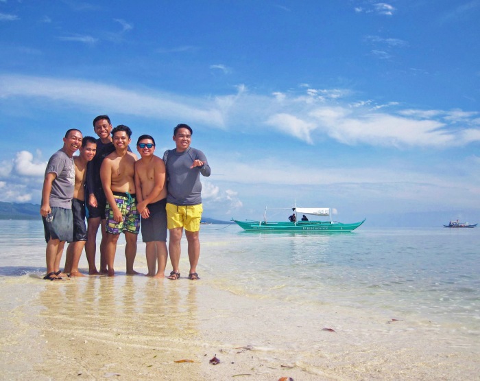 sandbar, sand bar, group, low tide, white stretch of sand, clear blue waters, skies, Alibijaban Island, Quezon, Philippines, white beach, remote