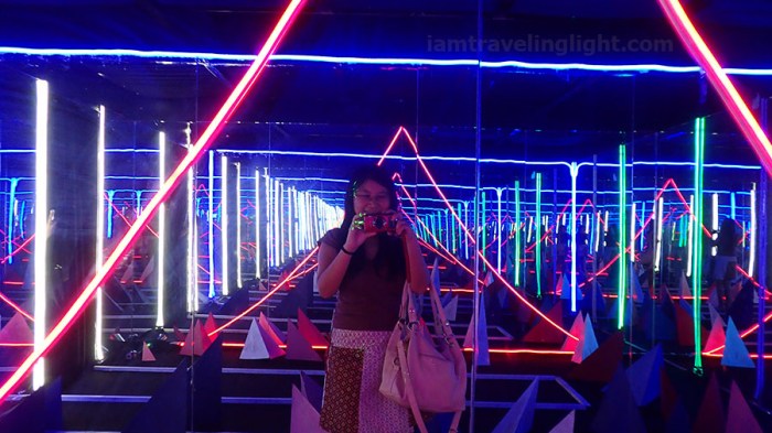 The Abyss, futuristic room, multiple reflections, inspired by Yayoi Kusama's Infinity Rooms, Vast Imaginarium Mirror Rooms, i.jpg