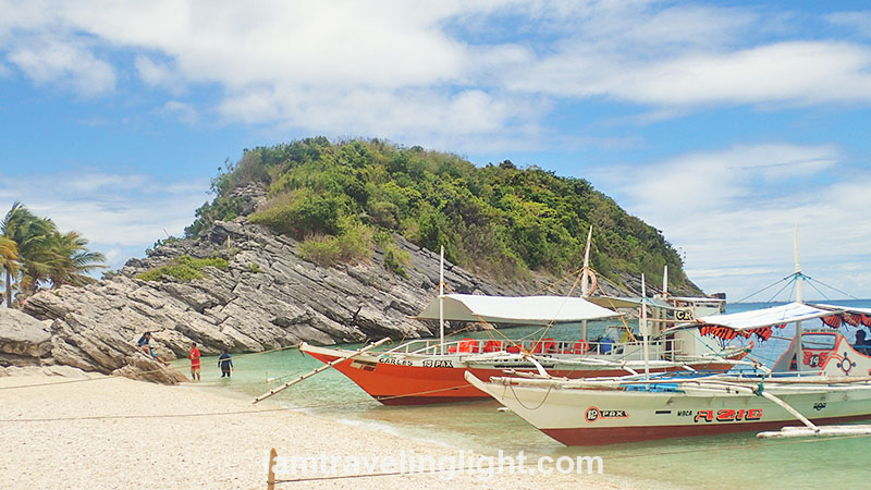 Unique slanting patterns in rock formations at Antonia