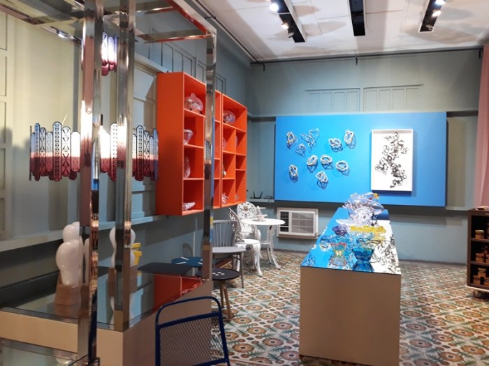 bright colors furniture